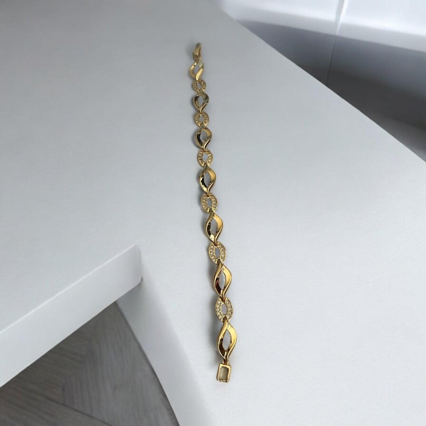 Wave Oval 18k Gold Electroplated Bracelet