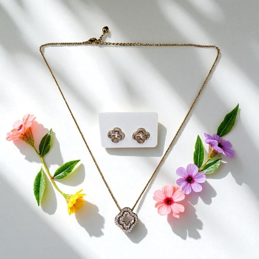 Clover Style Pendant Necklace and Earrings Set