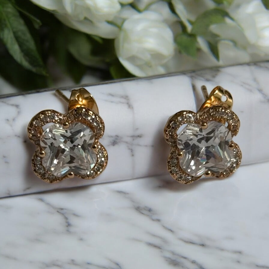 Clover Theme CZ Stone Necklace Pendant and Earrings Set 18K Gold Electroplated